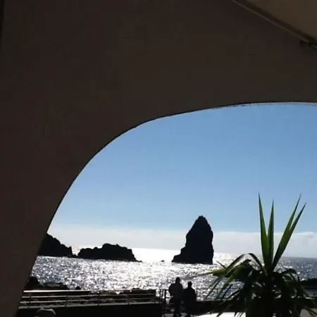 Acitrezza Sul Mare アーチトレッツァ