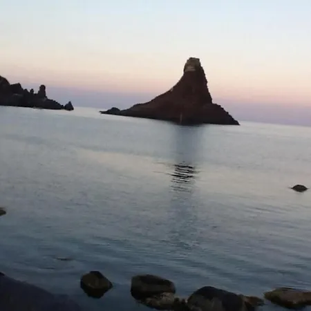 Acitrezza Sul Mare 別荘